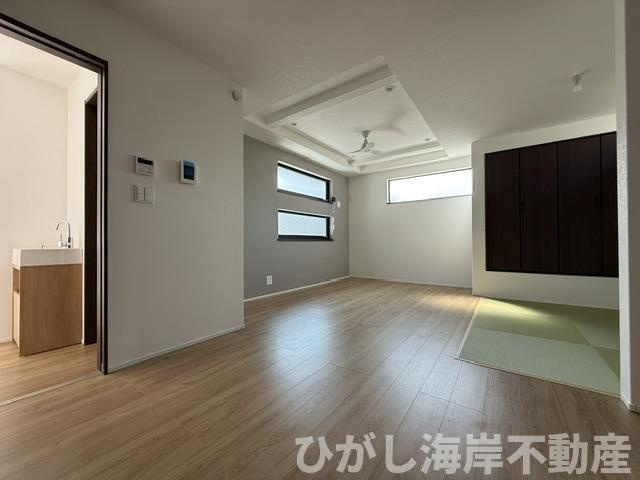 茅ヶ崎市南湖5丁目　新築戸建　全2棟の居間・リビング|19.7帖　LDK