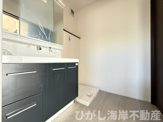 茅ヶ崎市南湖5丁目　新築戸建　全2棟の脱衣所|脱衣スペース