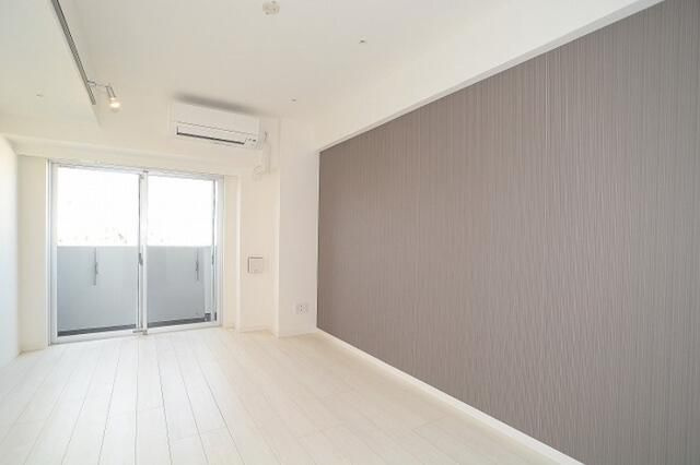 グランドコンシェルジュ新御徒町アジールコートの居間・リビング