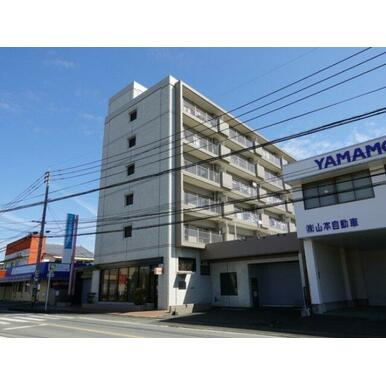 山本ビルの外観