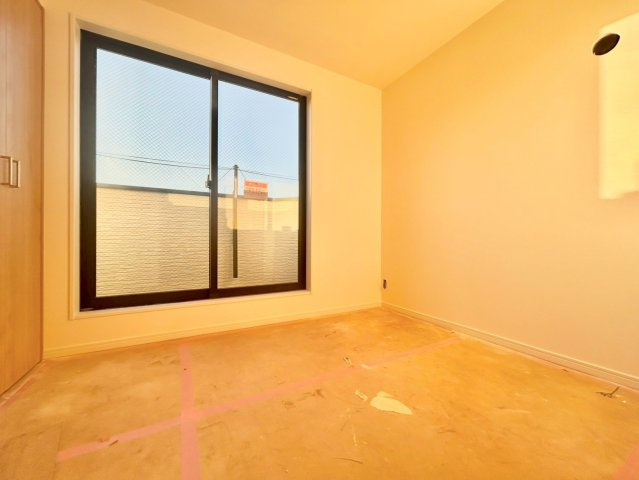 墨田区墨田5丁目　新築戸建　全2棟の洋室|2025.12.04撮影

現地ご見学希望・資料請求などお気軽にお問い合わせ下さい！
03-5990-5201