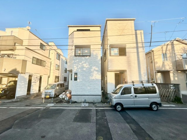 墨田区墨田5丁目　新築戸建　全2棟の外観|2025.12.04撮影

現地ご見学希望・資料請求などお気軽にお問い合わせ下さい！
03-5990-5201