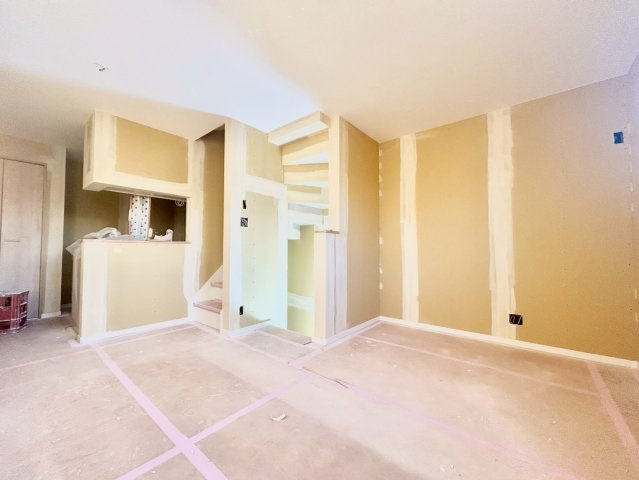 墨田区墨田5丁目　新築戸建　全2棟の居間・リビング|2025.12.04撮影

現地ご見学希望・資料請求などお気軽にお問い合わせ下さい！
03-5990-5201