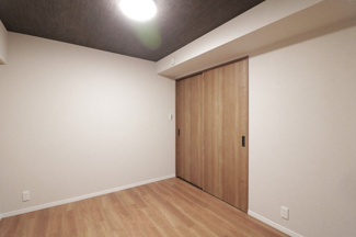 【洋室】 | 三国ハイツ