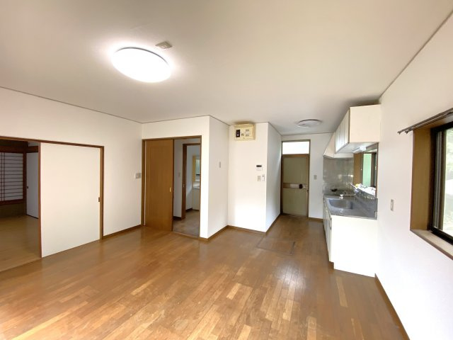 茂原市清水中古戸建の居間・リビング