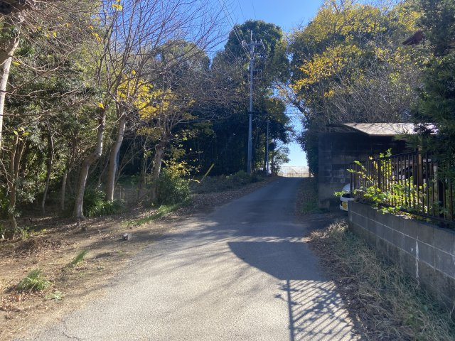 茂原市清水中古戸建の前面道路含む現地写真