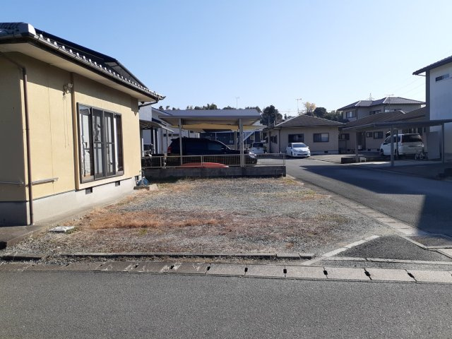 宇城市松橋町曲野の中古一戸建の駐車場|駐車スペース広々