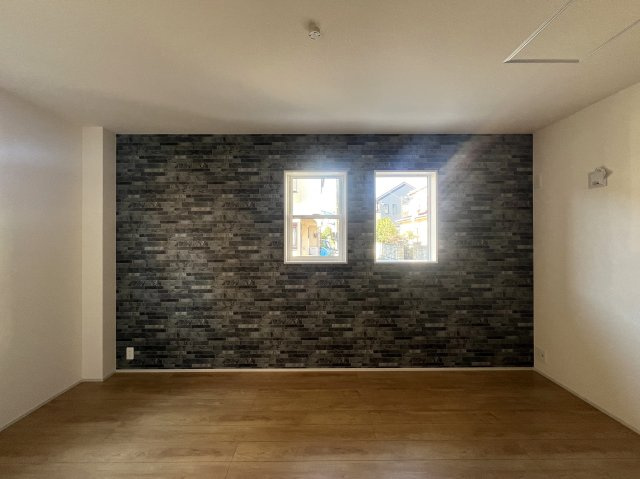 秘密基地どころか憩いの場所に！畳ロフトがGOOD！な【泉区上飯田町新築戸建】の洋室