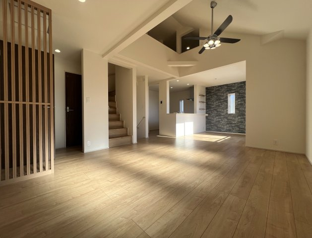 秘密基地どころか憩いの場所に！畳ロフトがGOOD！な【泉区上飯田町新築戸建】