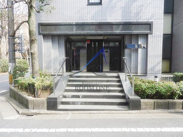 シュロス１２３のエントランス|エントランスです。