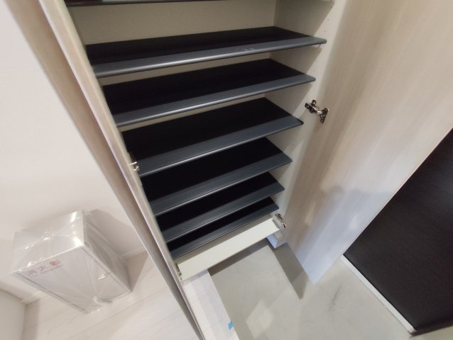 リーヴェル新小岩プレミオの収納