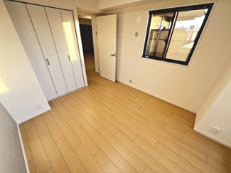 【洋室】 | ディオ・フェルティ白鷺 | 全居室収納有りますので、収納場所に困らず綺麗な室内をたもてますね！家族の思い出も大切にしまっておけますね♪