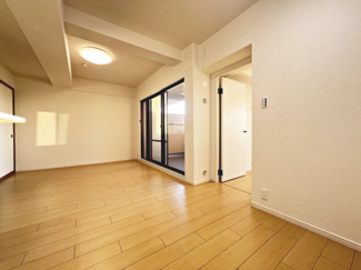 【居間・リビング】 | ディオ・フェルティ白鷺 | ダイエーグルメシティ中もず店まで徒歩９分！万代なかもず店まで徒歩１０分！毎日のお買い物に便利ですね♪