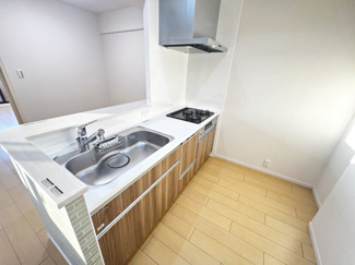 【キッチン】 | ディオ・フェルティ白鷺 | 【システムキッチン新調】対面式を採用したキッチンですので、リビングで寛ぐご家族をいつも感じられます！食器洗浄乾燥機付ですので、忙しいママをサポートしてくれます！