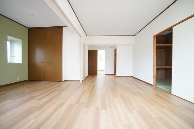 【居間・リビング】 | 仲介手数料０円！HPに初期費用掲載！「プライスホーム」で検索！L-PLACE KAIZUKA