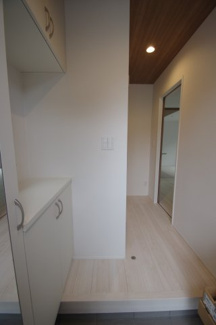 【玄関】 | 【仲介手数料無料！！】稲城市若葉台１丁目　新築戸建て（全4棟）4号棟　5349万円