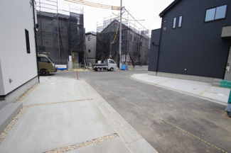 【前面道路含む現地写真】 | 【仲介手数料無料！！】稲城市若葉台１丁目　新築戸建て（全4棟）4号棟　5349万円