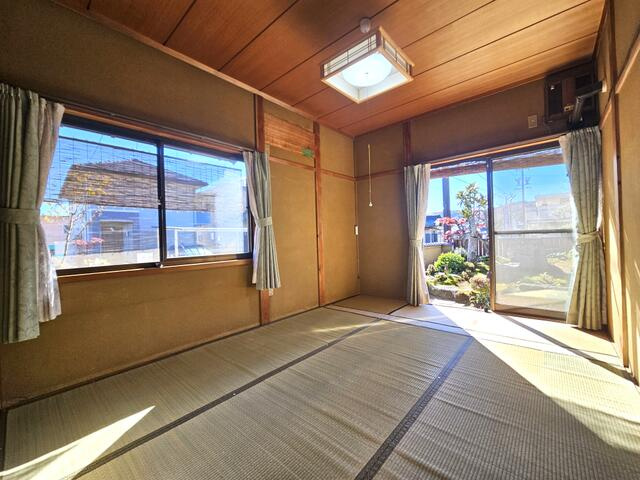 瑞浪市松ヶ瀬町4丁目中古戸建の和室|和室6帖