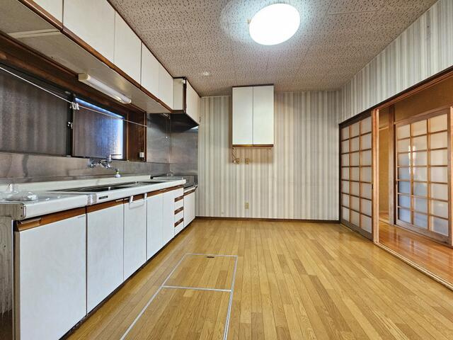 瑞浪市松ヶ瀬町4丁目中古戸建のキッチン|室内