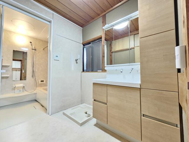 瑞浪市松ヶ瀬町4丁目中古戸建の独立洗面台|洗面所