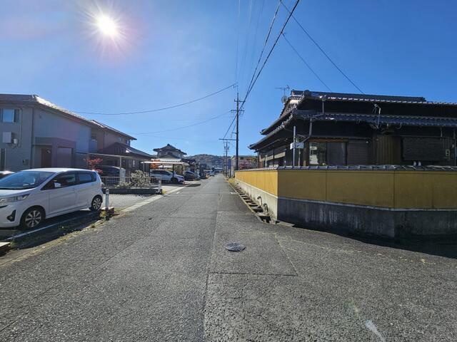 瑞浪市松ヶ瀬町4丁目中古戸建の前面道路含む現地写真|周辺環境