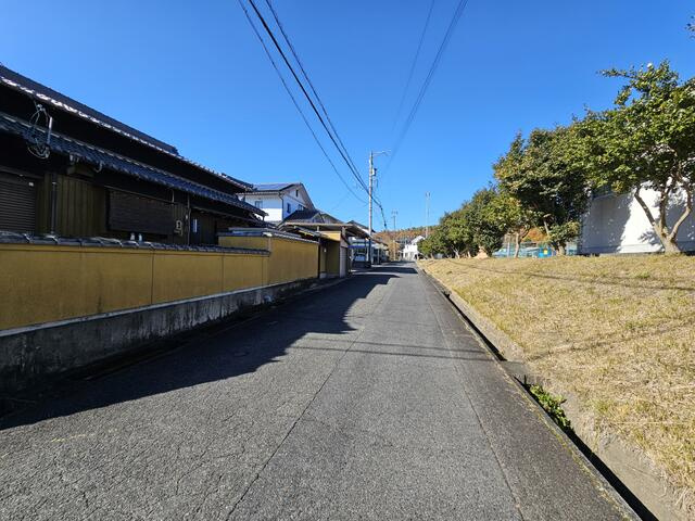 瑞浪市松ヶ瀬町4丁目中古戸建の前面道路含む現地写真|周辺環境