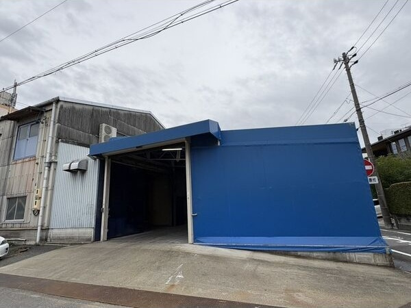 西区上堀越町倉庫