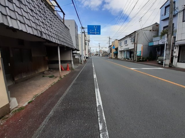 宇土市本町３丁目の売地の周辺|前面道路