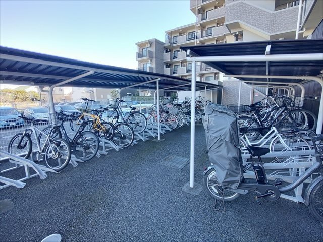 【駐輪場】の画像