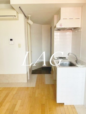 【寝室】 | エリュシオン | 室内です。