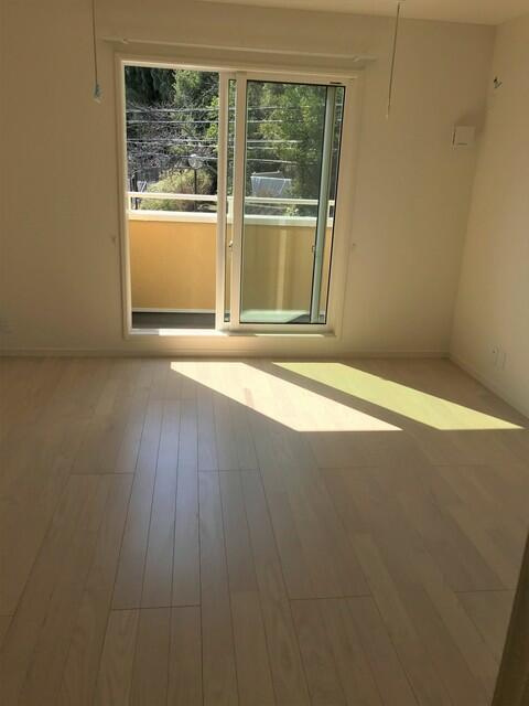 百合丘ハイコーポＢ棟１１３号室Ｂ棟の居間・リビング