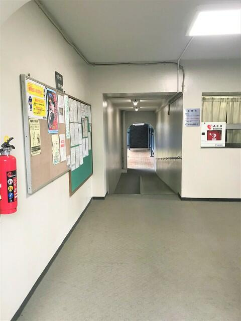 百合丘ハイコーポＢ棟１１３号室Ｂ棟のロビー