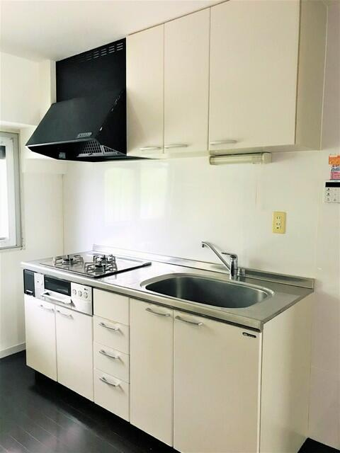 百合丘ハイコーポＢ棟１１３号室Ｂ棟のキッチン