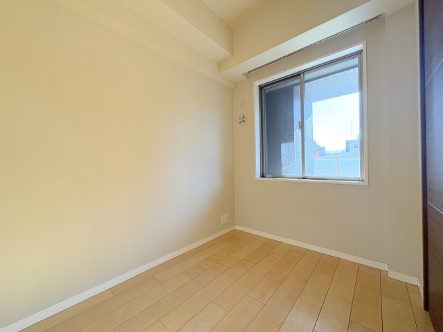 アドレシアの洋室