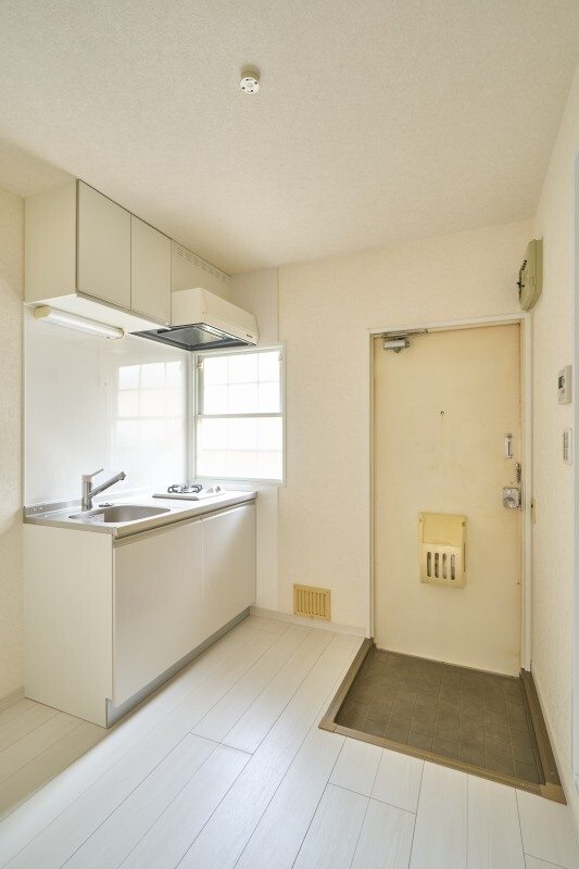 ハイツ蘭の玄関