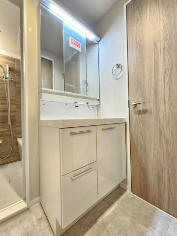 芦屋山打出住宅の洗面所|洗面化粧台