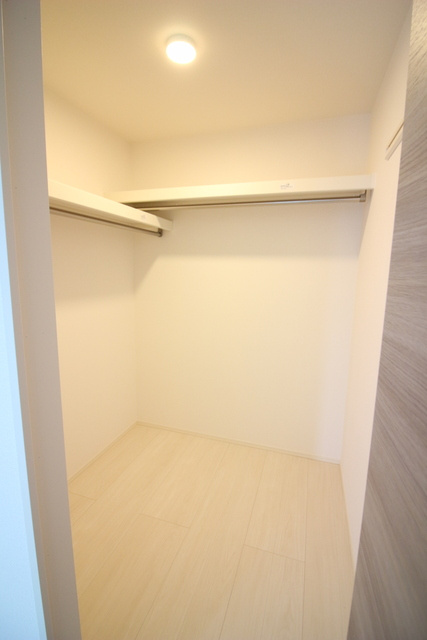 DICEの収納|ウォークインクローゼットなので収納豊富です★