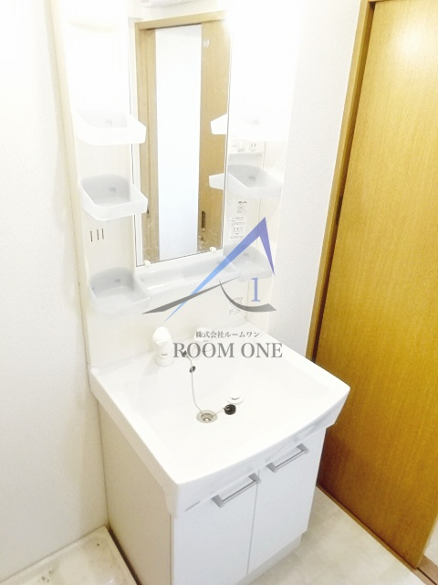 クロフトの洗面所|独立洗面台です。