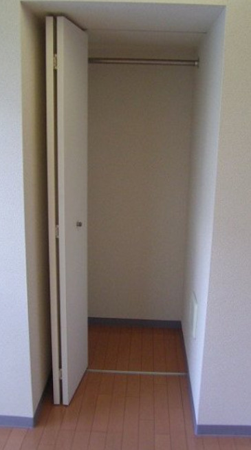 フェニックス西新宿５丁目弐番館の収納