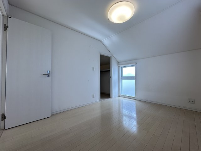 神戸市西区玉津町高津橋戸建の洋室