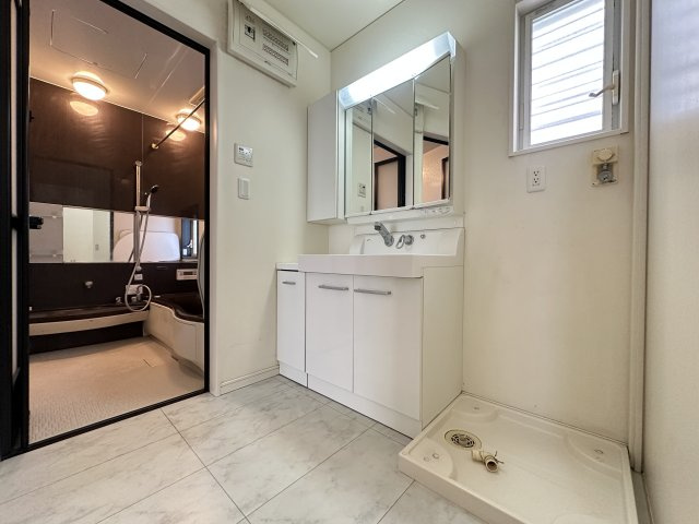 神戸市西区玉津町高津橋戸建の脱衣所