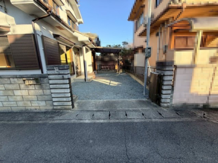 揖保郡太子町東南　中古戸建の駐車場