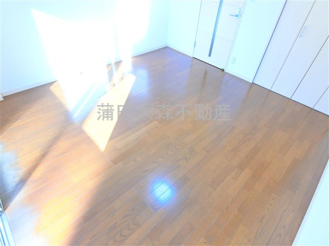 ヴィラSKの居間・リビング