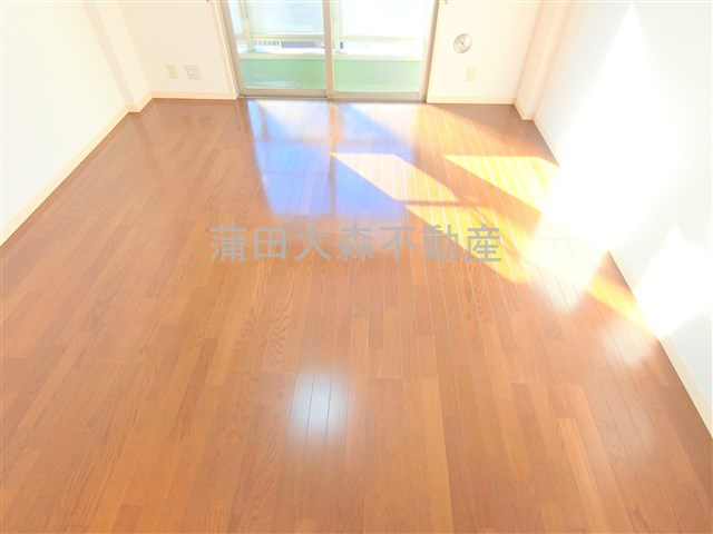 ヴィラSKの居間・リビング