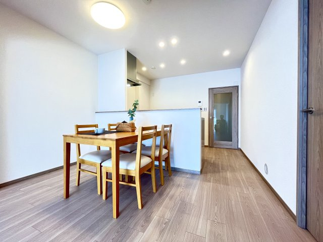 香枦園スカイハイツの居間・リビング|リビングダイニング