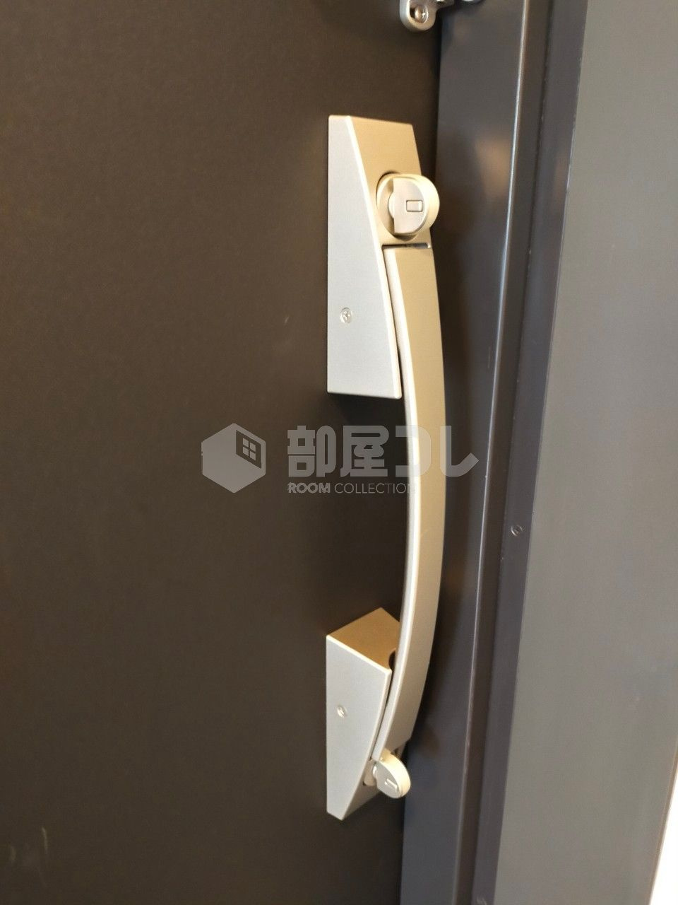 COCOFLAT池袋の玄関