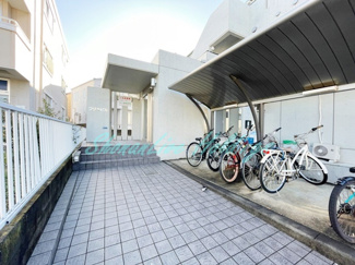 【エントランス】 | 清潔感のあるエントランスです♪