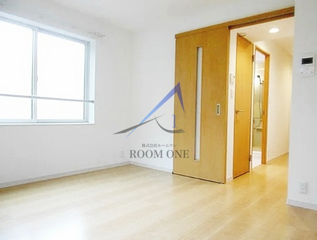 フォンターナ狛江Ⅱの居間・リビング|洋室のお部屋です。