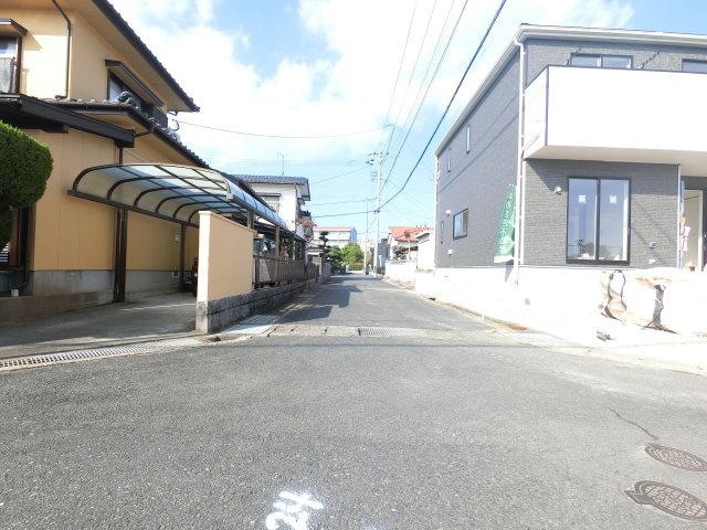 佐賀市本庄町本庄第12　1号棟の前面道路含む現地写真|前面道路含む現地写真です