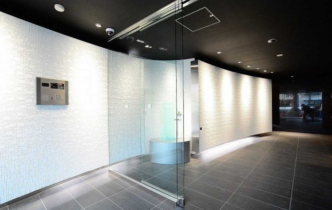 ステージグランデ用賀アジールコート　バイク置き場　オートロック　宅配ボックスのセキュリティ